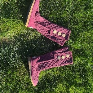 Women’s size 7 Ugg Australia Cardi boots